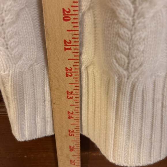 Tahari 2ply cashmere Women's Cream Cable Knit Sweater - Picture 5 of 7